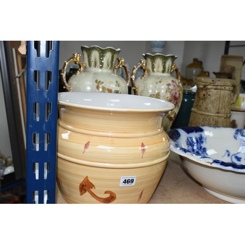 469 - A QUANTITY OF CERAMICS, comprising large planters, two Shorter & Son blue mottled planters 259, thre... 