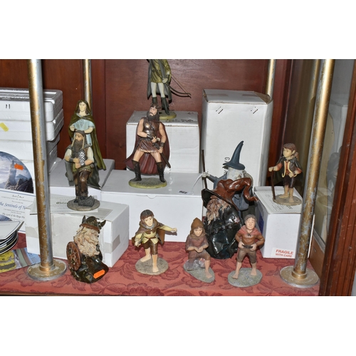 496 - LORD OF THE RINGS INTEREST: A COLLECTION OF FIGURES AND COLLECTORS PLATES, comprising nine Danbury M... 