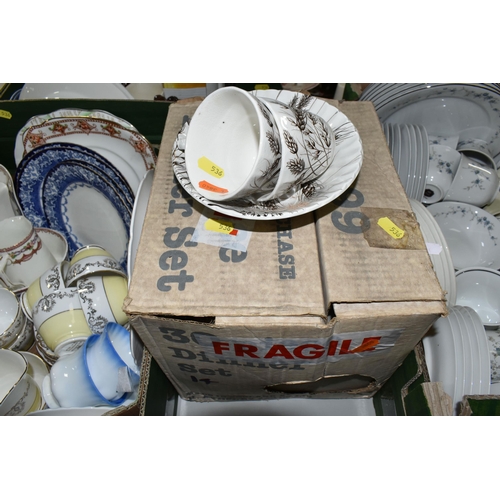 536 - FIVE BOXES AND LOOSE CERAMICS AND GLASSWARE, including assorted kitchen crockery, Willow pattern mea... 