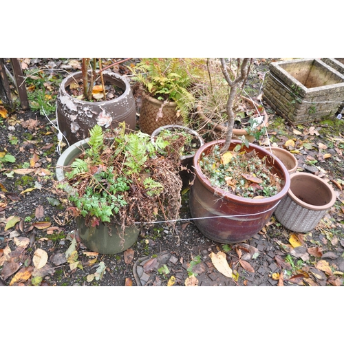 1026 - A SELECTION OF VARIOUS PLANT POTS, to include two glazed pots, three terracotta pots, etc (9)