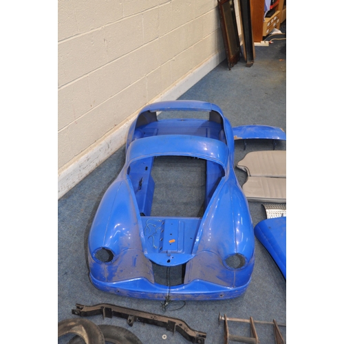 1063 - AN AUSTIN J40 CHILDS PEDAL CAR SHELL AND PARTS, serial number to chassis appears to read 22841, body... 