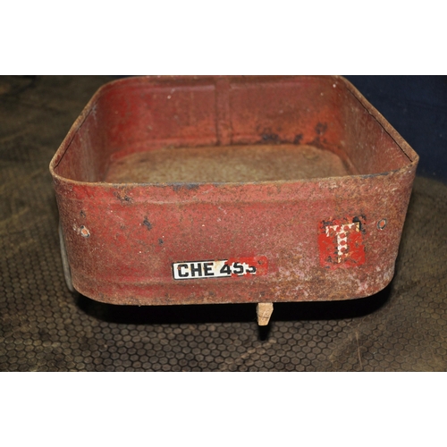 1065 - A TRI-TRAILER with wooden strengthener length 69cm (Condition Report: Shows signs of rust but no app... 