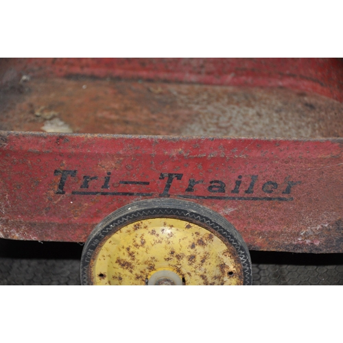 1065 - A TRI-TRAILER with wooden strengthener length 69cm (Condition Report: Shows signs of rust but no app... 