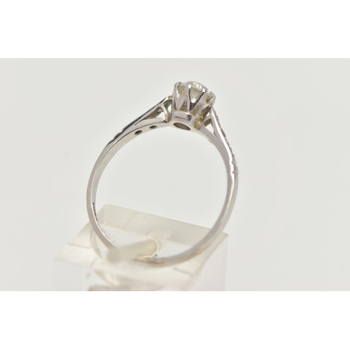 14 - A PLATINUM SINGLE STONE DIAMOND RING, the old cut diamond in an eight claw setting, with three singl... 