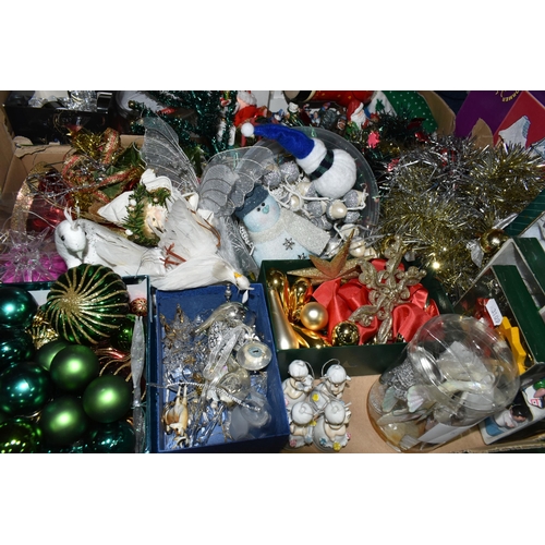 354 - TWO BOXES OF CHRISTMAS DECORATIONS, to include a boxed illuminated 'Village Carriage' scene, boxed b... 