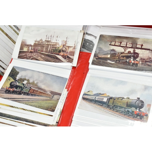 439 - A COLLECTION OF RAILWAY LOCOMOTIVE POSTCARDS, majority are early to mid-20th Century showing a wide ... 