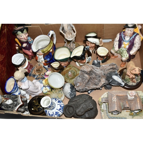 522 - A BOX AND LOOSE CERAMICS AND SUNDRY ITEMS, to include a Wade Heath Art Deco style jug, Royal Doulton... 