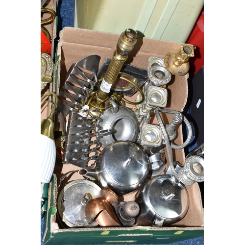 552 - TWO BOXES OF METALWARE, to include stainless steel tea ware, Oberoi Brothers gilt metal wall lights,... 