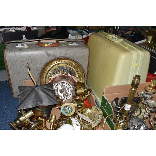 552 - TWO BOXES OF METALWARE, to include stainless steel tea ware, Oberoi Brothers gilt metal wall lights,... 