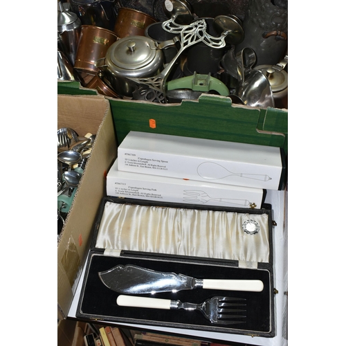 555 - TWO BOXES OF METALWARE, to include Arthur Price cutlery, a boxed set of fish servers, a silverplate ... 