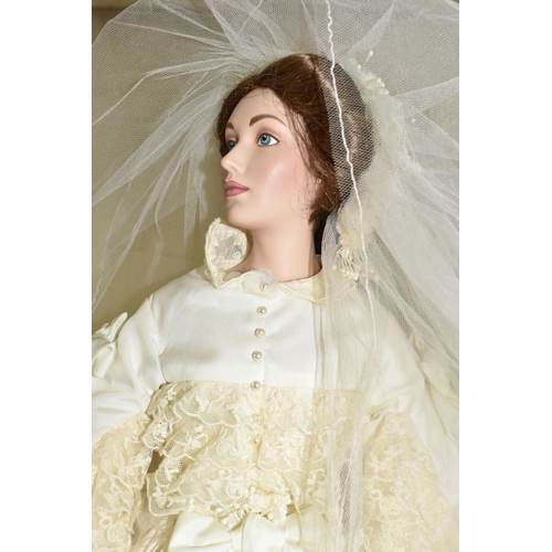 568 - A FRANKLIN HEIRLOOM PORCELAIN DOLL, 1993 EDITION VICTORIA AND ALBERT BRIDE, HEIGHT 54CM (1) (Conditi... 