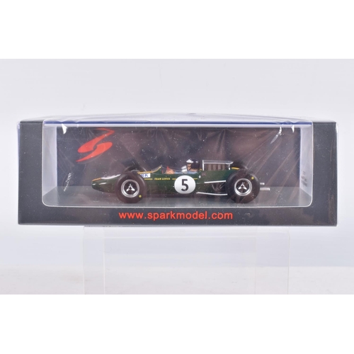 37 - FIVE BOXED SPARK MODEL MINIMAX VEHICLES, to include a Pagani Zonda F 2005 Silver, numbered S0199, a ... 