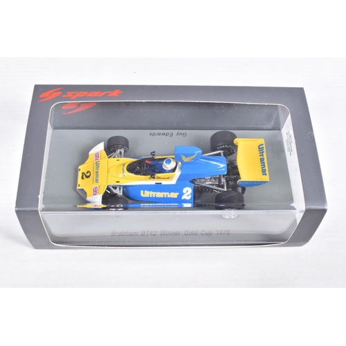 37 - FIVE BOXED SPARK MODEL MINIMAX VEHICLES, to include a Pagani Zonda F 2005 Silver, numbered S0199, a ... 