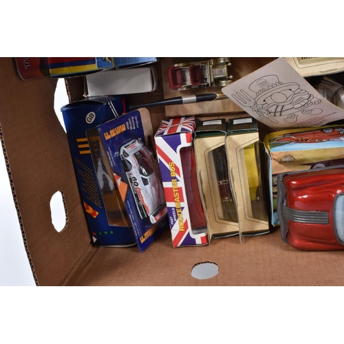 54 - A QUANTITY OF ASSORTED DIECAST VEHICLES AND TOYS, to include boxed modern diecast vehicles, Lledo Da... 