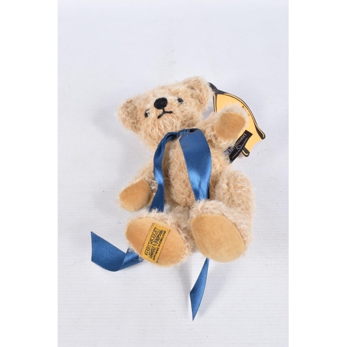 107 - A QUANTITY OF UNBOXED AND ASSORTED MODERN COLLECTORS BEARS, Merrythought London Blonde bear (Teddy B... 