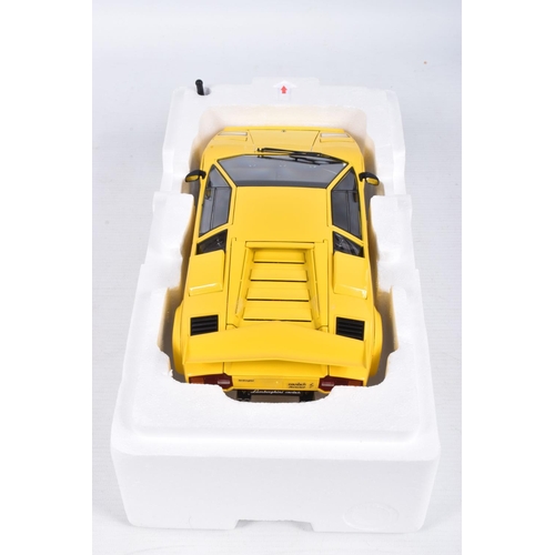 109 - A BOXED KYOSHO 1:18 SCALE LAMBORGHINI COUNTACH LP5000S 1:18 SCALE DIECAST MODEL VEHICLE, numbered 08... 