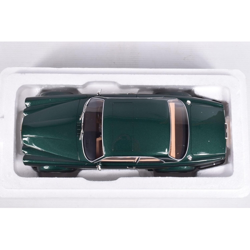 148 - A BOXED GT SPIRIT JAGUAR XJ12 BIG CAT 1:18 SCALE MODEL DIECAST VEHCILE, numbered GT135, appear new i... 