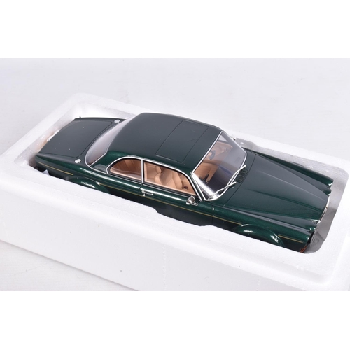 148 - A BOXED GT SPIRIT JAGUAR XJ12 BIG CAT 1:18 SCALE MODEL DIECAST VEHCILE, numbered GT135, appear new i... 