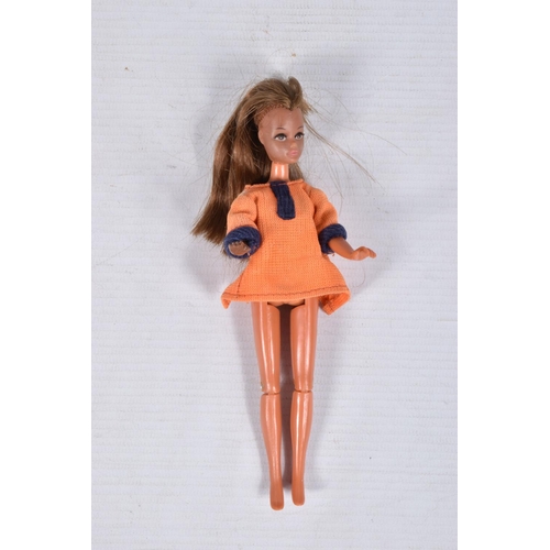 149 - A PALITOY PIPPA DOLL, one arm looks to be a replacement, but otherwise in fairly good condition, wit... 