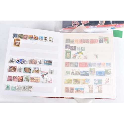 368 - A COLELCTION OF VARIOUS WORLDWIDE STAMP ALBUMS, COLLECTORS PACKS AND LOOSE STAMPS