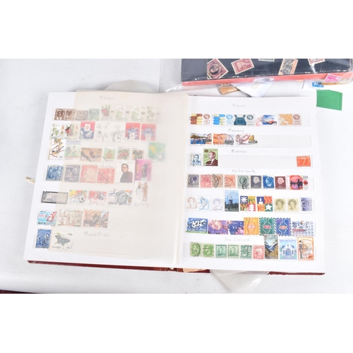 368 - A COLELCTION OF VARIOUS WORLDWIDE STAMP ALBUMS, COLLECTORS PACKS AND LOOSE STAMPS