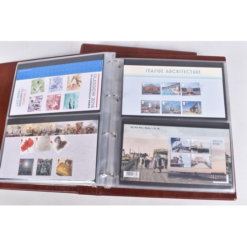 371 - LARGE COLLECTION OF MODERN GB STAMPS AND FDCS, we note largely comprehensive range of Presentation p... 