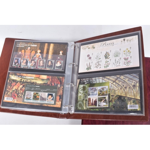 371 - LARGE COLLECTION OF MODERN GB STAMPS AND FDCS, we note largely comprehensive range of Presentation p... 