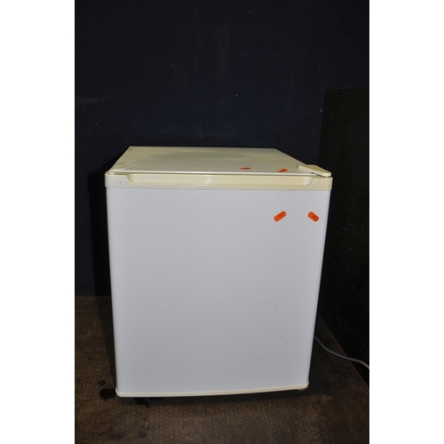 1070 - AN ARGOS AVRDD105 TABLE TOP FREEZER width 44cm depth 50cm height 50cm (PAT pass and working at -19 d... 