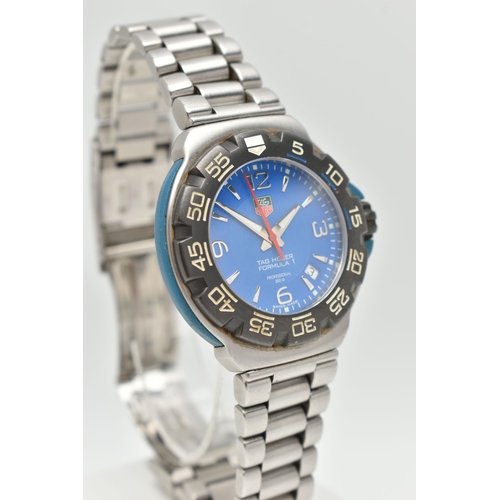 40 - A 'TAG HEUER' FORMULA 1 WRISTWATCH, quartz movement, round blue dial signed 'Tag Heuer' Formula 1 pr... 