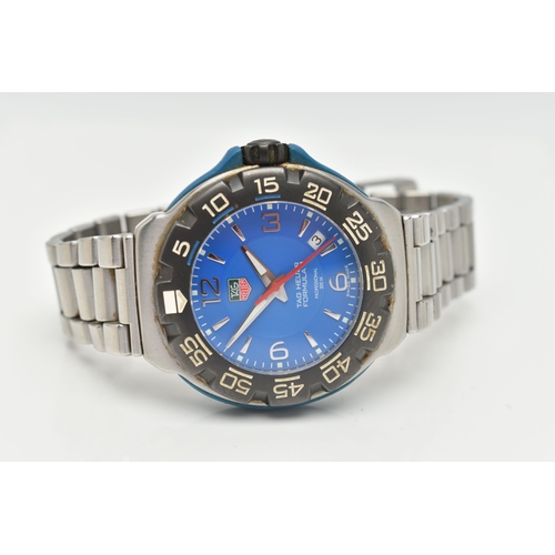 40 - A 'TAG HEUER' FORMULA 1 WRISTWATCH, quartz movement, round blue dial signed 'Tag Heuer' Formula 1 pr... 