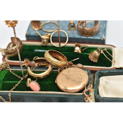 58 - AN ASSORTMENT OF YELLOW METAL JEWELLERY, to include two cased stick pins, fitted with base metal pin... 