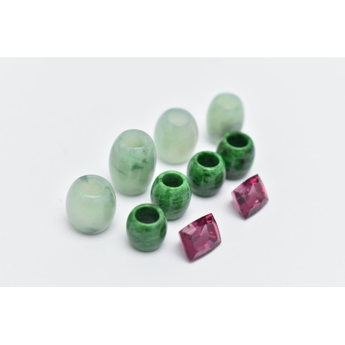 59 - A SMALL BOX OF LOOSE GEMSTONES, to include four dyed jade barrel shape beads, measuring approximatel... 