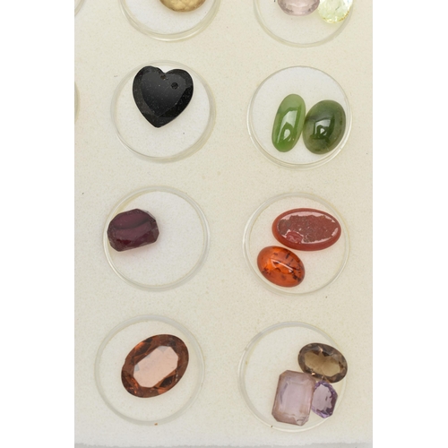 118 - AN ASSORTMENT OF LOOSE GEMSTONES, thirty three stones in total, to include copal amber, synthetic co... 