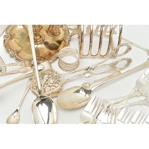 126 - A SELECTION OF SILVER PLATED WARE, to include a triangular toast rack, a pair of napkin rings, a cha... 