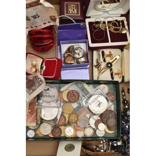 132 - A BOX OF ASSORTED JEWELLERY, to include a silver AF garnet cluster ring, a white metal Greek key pat... 