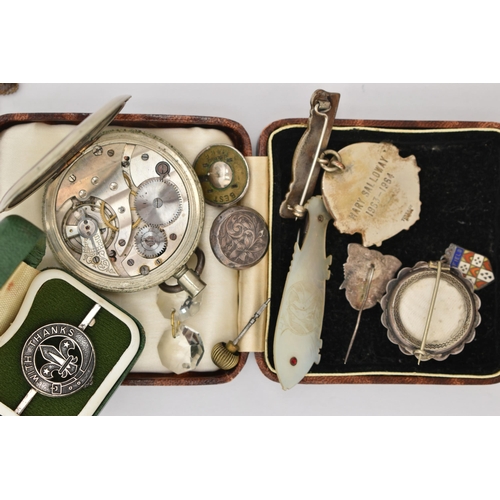 84 - A SMALL ASSORTMENT OF ITEMS, to include a 'Past Chairman' medal from the 'Ladies circle Great Britai... 