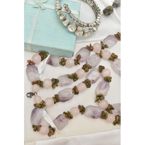 87 - AN ASSORTMENT OF JEWELLERY, to include a rose quartz, amethyst and hard stone necklace, a large glas... 