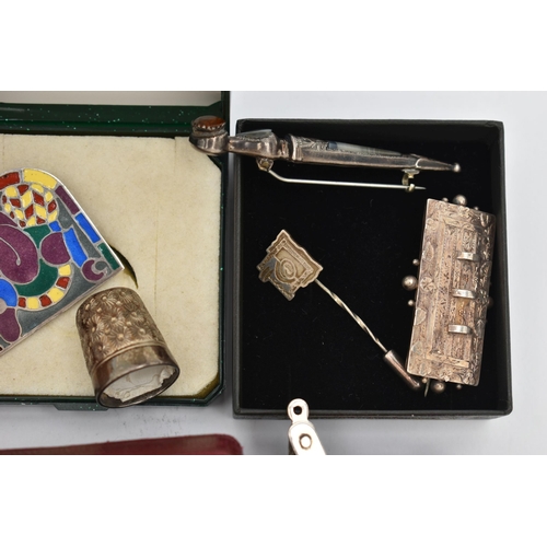 88 - A BOX OF ASSORTED JEWELLERY, to include a small mourning brooch with enamel detail and a plaited hai... 