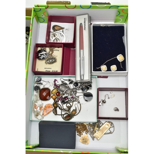 144 - A BOX OF ASSORTED ITEMS, to include a hinged jewellery box with floral detail, encasing a selection ... 