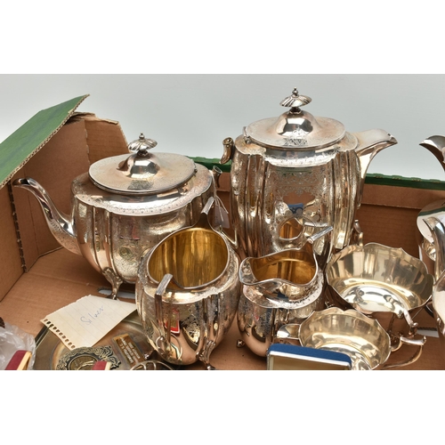 147 - A BOX OF ASSORTED SILVER AND WHITE METAL ITEMS, to include an oval silver photo frame, with wooden s... 