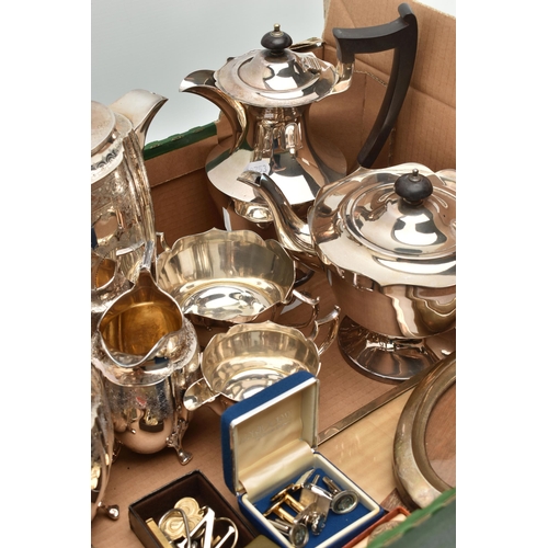 147 - A BOX OF ASSORTED SILVER AND WHITE METAL ITEMS, to include an oval silver photo frame, with wooden s... 