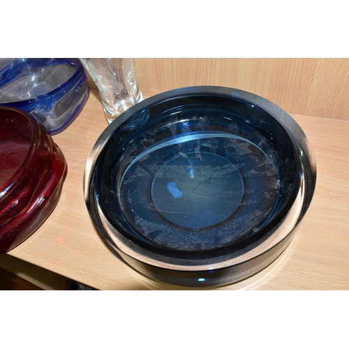 348 - FOUR PIECES OF STUDIO GLASS, comprising a red Whitefriars knobbly bowl, height 7.5cm x diameter 18cm... 