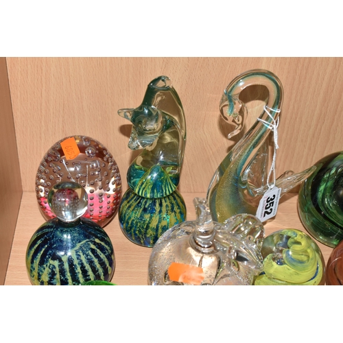 352 - A COLLECTION OF PAPERWEIGHTS, to include three Mdina examples - one in the form of a seahorse, a gre... 