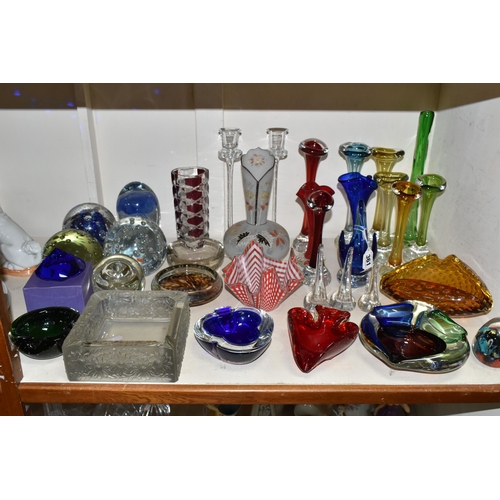 361 - A GROUP OF DECORATIVE GLASS WARES, to include a G. Durand French clear and burgundy vase, a collecti... 