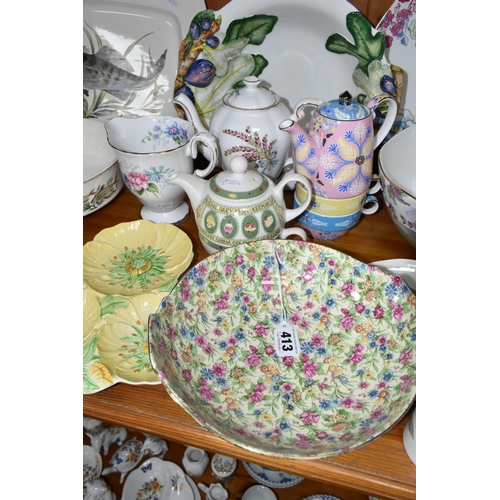 413 - A COLLECTION OF CERAMICS, to include a Villeroy & Boch meat plate and fruit bowl decorated with fish... 