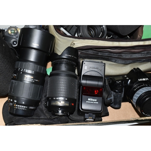 455 - A BOX OF CAMERAS AND CAMERA EQUIPMENT, including a Minolta DYNAX 3000i fitted with an AF zoom 35-80m... 