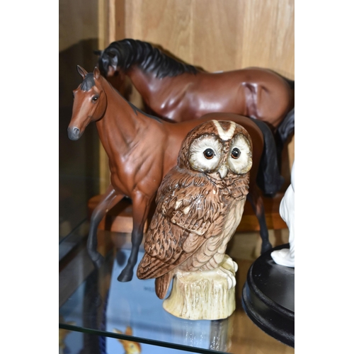 498 - SIX ROYAL DOULTON / BESWICK HORSES / PONIES AND TWO BESWICK OWL LIQUEUR FLASKS, the horses and ponie... 