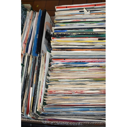 543 - APPROXIMATELY TWO HUNDRED AND FIFTY SINGLES RECORDS, FROM THE 1960'S TO 1980'S, artists include The ... 