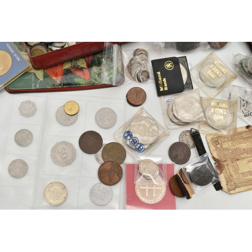 164 - A PLASTIC TRAY CONTAINING MIXED COINAGE, BANKNOTES AND COMMEMORATIVES, to include an Edward VII Flor... 