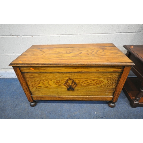 1261 - A SELECTION OF OAK OCCASIONAL FURNITURE, to include a 20th century blanket chest, width 92cm x depth... 